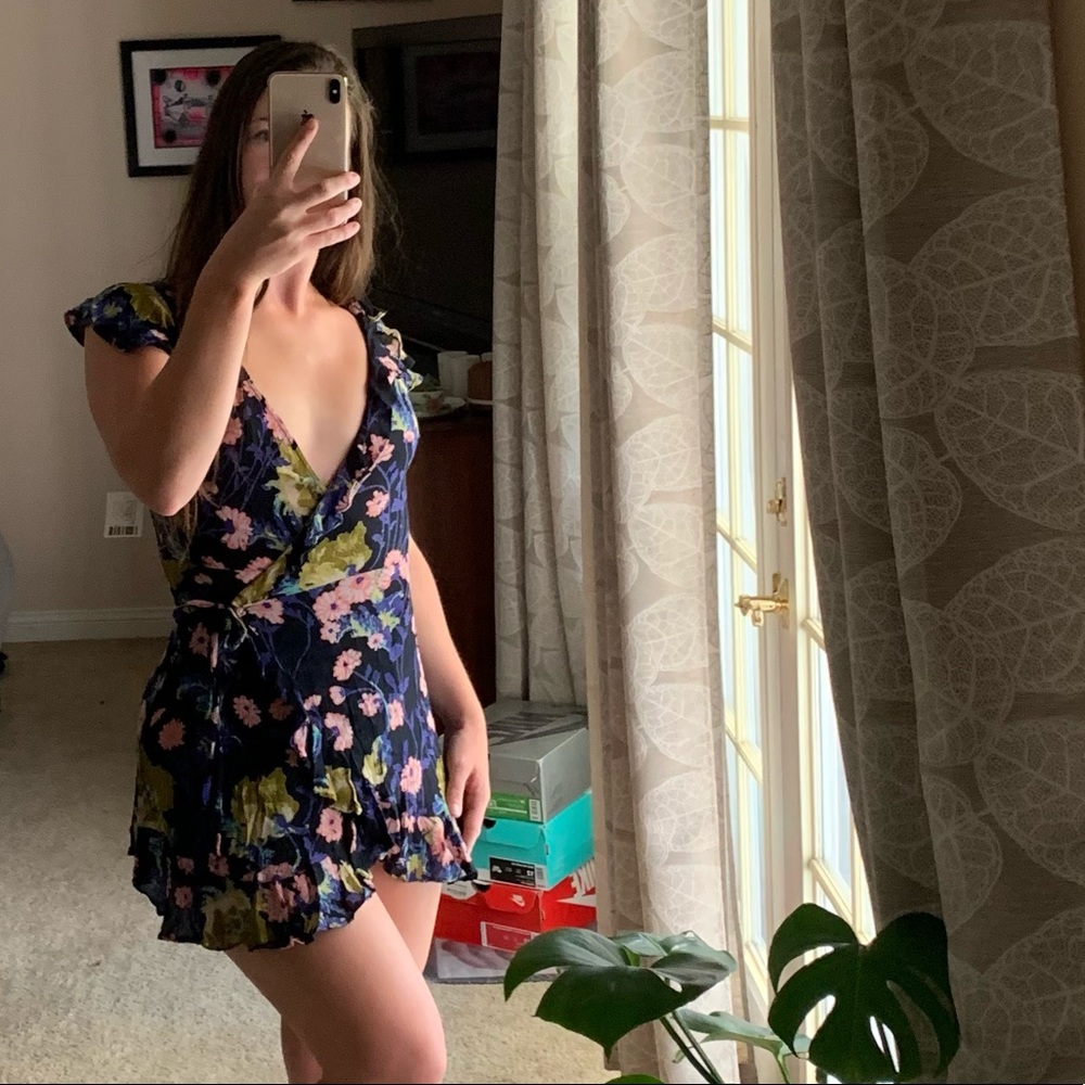 ✨cute wrap dress✨